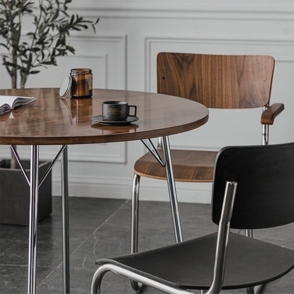 艶と光沢のある風合いは高級感があります。